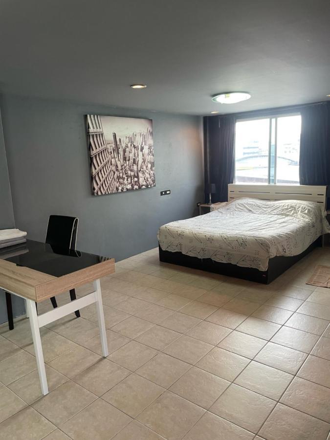Happy Apple Guesthouse Pattaya Exterior foto